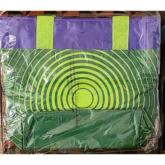 Hulk Marvel Gear Gamma-Ray Insulated Tote Bag Loot Crate Gear & Goods Beach New - Picture 2 of 2